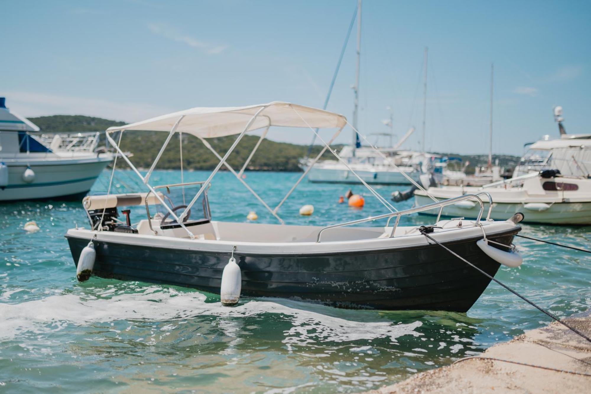 Black Pearl Tisno Exterior photo