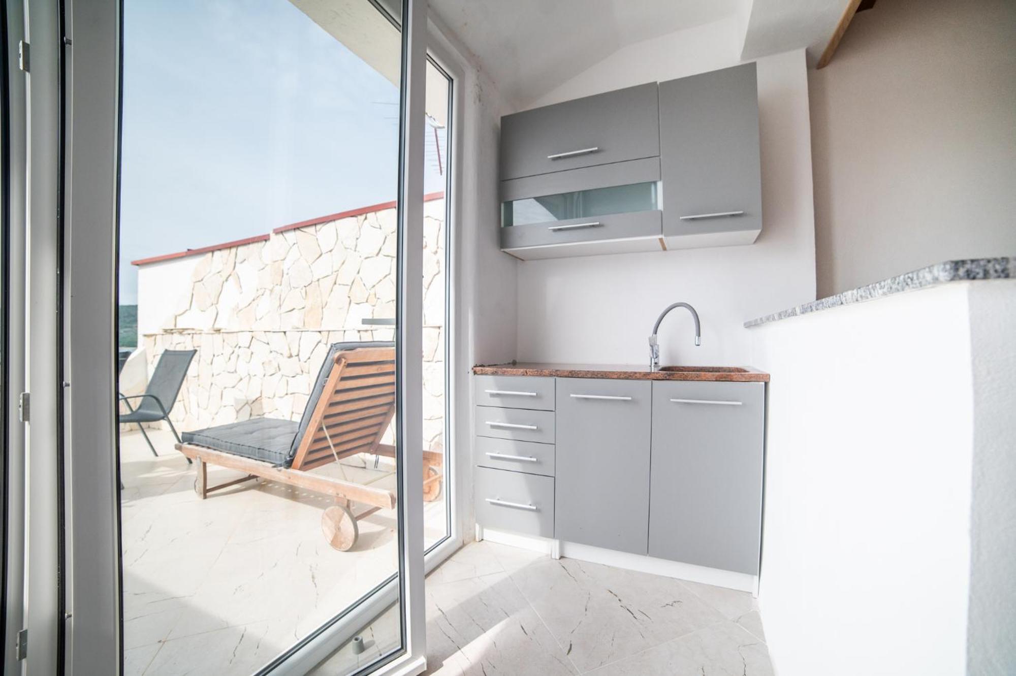 Black Pearl Tisno Exterior photo